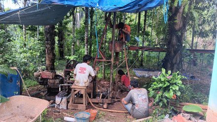 Album : PENGEBORAN SARANA AIR BERSIH 0 PERSEN