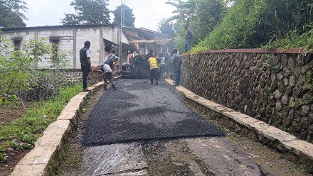 Album : PEMBANGUNAN HOTMIX JALAN DESA KP. ANHOE 50 PERSEN